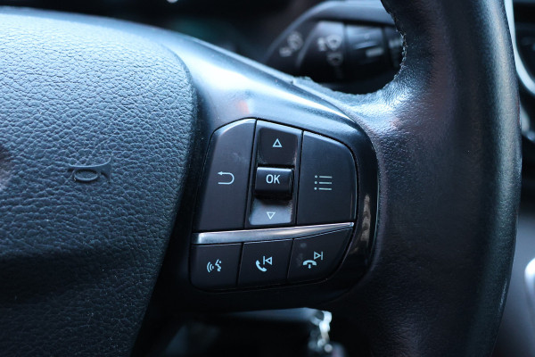 Ford Transit Custom 320 2.0 TDCI 170 PK L2H1 Active DC | Dubbel Cabine | ACC | BLIS | Elek stoelen | CarPlay | Camera | Navigatie | Stoelverwarming | L+R Schuifdeur | Glaslook panelen | Trekhaak | 5-Zitter | Nieuwe APK | NAP Logisch