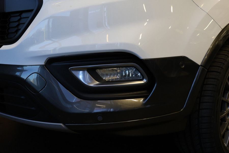 Ford Transit Custom 320 2.0 TDCI 170 PK L2H1 Active DC | Dubbel Cabine | ACC | BLIS | Elek stoelen | CarPlay | Camera | Navigatie | Stoelverwarming | L+R Schuifdeur | Glaslook panelen | Trekhaak | 5-Zitter | Nieuwe APK | NAP Logisch