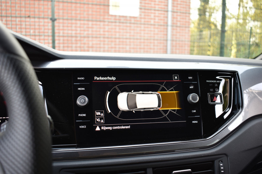 Volkswagen Polo 2.0 TSI GTI TSI 210PK DSG GTI-SPORT IQ-LIGHT/PDC/CARPLAY FABRIEKS GARANTIE