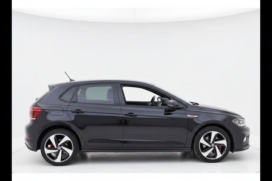 Volkswagen Polo 2.0 TSI GTI TSI 210PK DSG GTI-SPORT IQ-LIGHT/PDC/CARPLAY