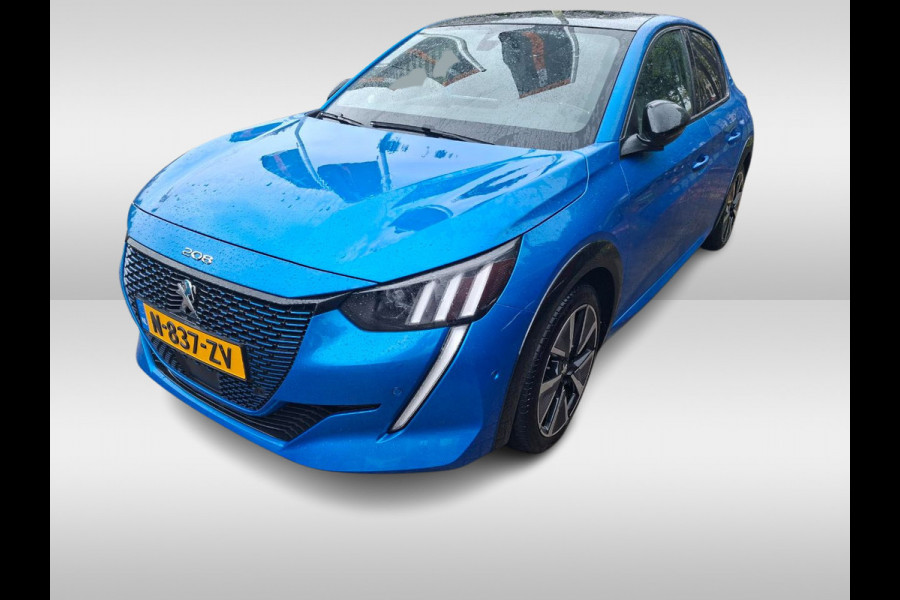 Peugeot e-208 EV GT 350 50 kWh / Panoramadak / Camera / Virtual Cockpit / Half leder / Navigatie / Keyless / Cruise Control / Dodehoek detectie
