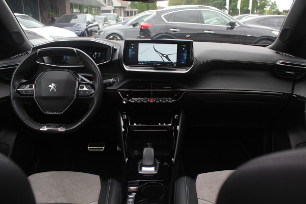 Peugeot e-208 EV GT 350 50 kWh / Panoramadak / Camera / Virtual Cockpit / Half leder / Navigatie / Keyless / Cruise Control / Dodehoek detectie