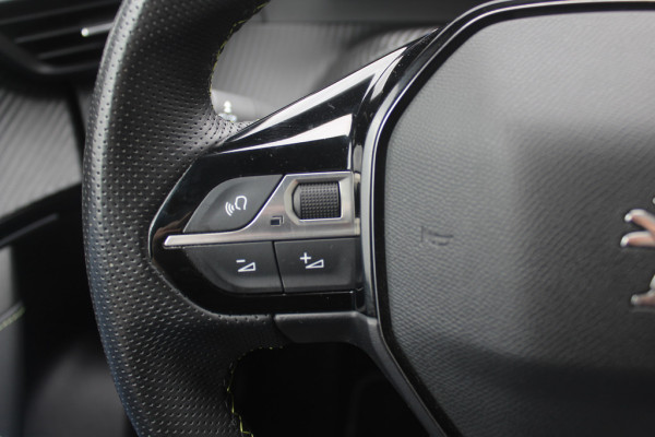 Peugeot e-208 EV GT 350 50 kWh / Panoramadak / Camera / Virtual Cockpit / Half leder / Navigatie / Keyless / Cruise Control / Dodehoek detectie