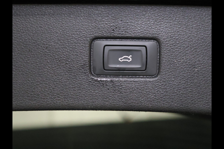 Audi Q7 55 TFSI e quattro Sport [LUCHTVERING, MEMORY SEATS, ADAPTIVE CRUISE CONTROL, APPLE CARPLAY, ANDROID AUTO, ACHTERUITRIJCAMERA, PDC V+A, STOELVERWARMING, NIEUWSTAAT]