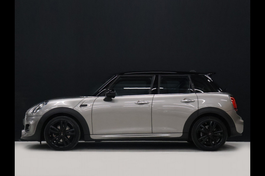 MINI Mini 1.5 Cooper JCW [APPLE CARPLAY, ANDROID AUTO, CRUISE CONTROL, PDC ACHTER, AUTOMATISCHE AIRCO, LICHTMETALEN VELGEN, LED KOPLAMPEN, NIEUWSTAAT]