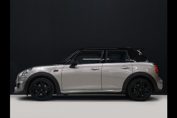 MINI Mini 1.5 Cooper JCW [APPLE CARPLAY, ANDROID AUTO, CRUISE CONTROL, PDC ACHTER, AUTOMATISCHE AIRCO, LICHTMETALEN VELGEN, LED KOPLAMPEN, NIEUWSTAAT]