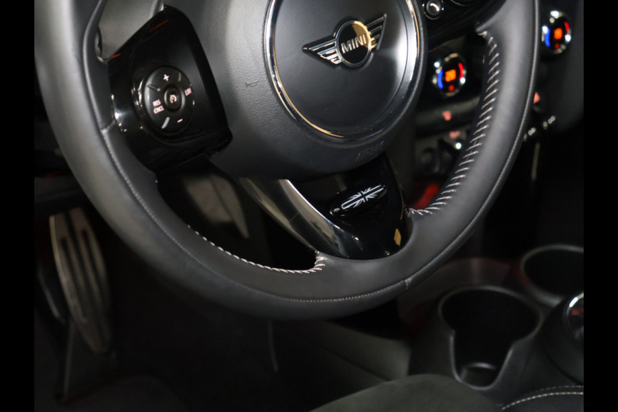 MINI Mini 1.5 Cooper JCW [APPLE CARPLAY, ANDROID AUTO, CRUISE CONTROL, PDC ACHTER, AUTOMATISCHE AIRCO, LICHTMETALEN VELGEN, LED KOPLAMPEN, NIEUWSTAAT]