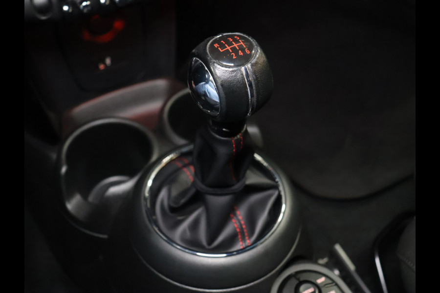 MINI Mini 1.5 Cooper JCW [APPLE CARPLAY, ANDROID AUTO, CRUISE CONTROL, PDC ACHTER, AUTOMATISCHE AIRCO, LICHTMETALEN VELGEN, LED KOPLAMPEN, NIEUWSTAAT]