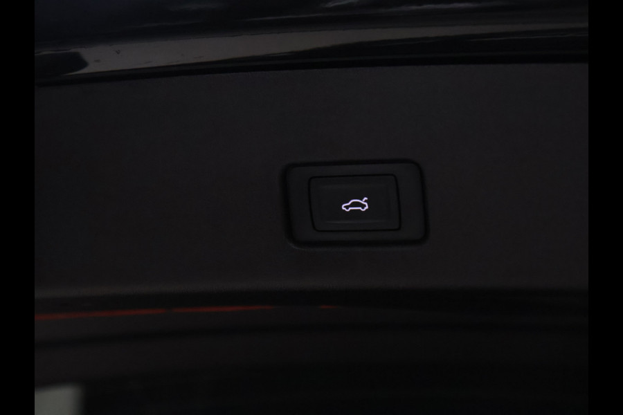 Audi Q4 e-tron 40 Advanced edition 77 kWh [ADAPTIVE CRUISE CONTROL, APPLE CARPLAY, ANDROID AUTO, SFEERVERLICHTING, ACHTERUITRIJCAMERA, PDC V+A, STOELVERWARMING, NIEUWSTAAT]