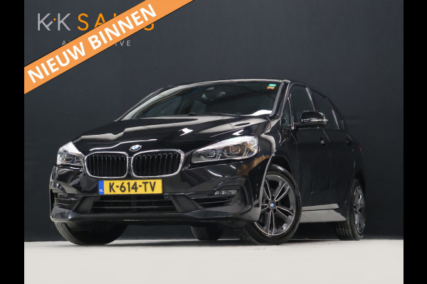 BMW 2 Serie Active Tourer 218i High Executive M Sport [TREKHAAK, HARMAN/KARDON, CRUISE CONTROL, BLUETOOTH TELEFOON, HUD, ACHTERUITRIJCAMERA, PDC V+A, BMW LED, NIEUWSTAAT]