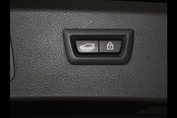 BMW 2 Serie Active Tourer 218i High Executive M Sport [TREKHAAK, HARMAN/KARDON, CRUISE CONTROL, BLUETOOTH TELEFOON, HUD, ACHTERUITRIJCAMERA, PDC V+A, BMW LED, NIEUWSTAAT]
