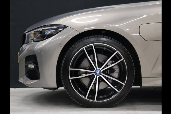 BMW 3 Serie Touring 320e Business Edition Plus M Sport [SCHUIFKANTELDAK, APPLE CARPLAY, ANDROID AUTO, CRUISE CONTROL, ACHTERUITRIJCAMERA, PDC V+A, BMW LASER, NIEUWSTAAT]