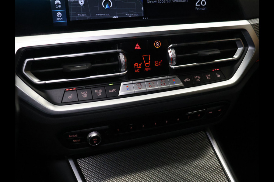 BMW 3 Serie Touring 320e Business Edition Plus M Sport [SCHUIFKANTELDAK, APPLE CARPLAY, ANDROID AUTO, CRUISE CONTROL, ACHTERUITRIJCAMERA, PDC V+A, BMW LASER, NIEUWSTAAT]