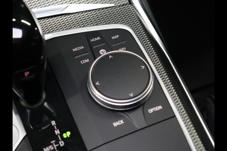 BMW 3 Serie Touring 320e Business Edition Plus M Sport [SCHUIFKANTELDAK, APPLE CARPLAY, ANDROID AUTO, CRUISE CONTROL, ACHTERUITRIJCAMERA, PDC V+A, BMW LASER, NIEUWSTAAT]