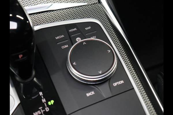 BMW 3 Serie Touring 320e Business Edition Plus M Sport [SCHUIFKANTELDAK, APPLE CARPLAY, ANDROID AUTO, CRUISE CONTROL, ACHTERUITRIJCAMERA, PDC V+A, BMW LASER, NIEUWSTAAT]