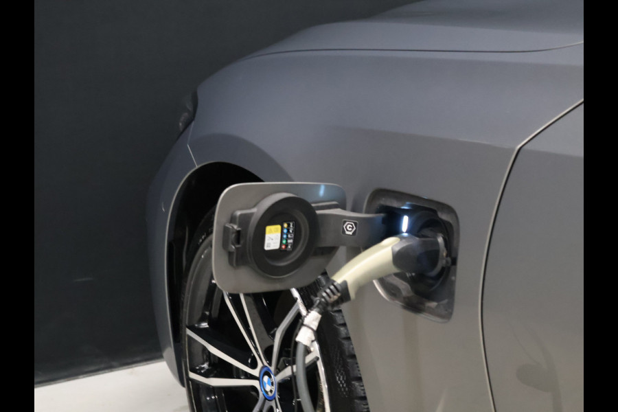 BMW 3 Serie Touring 320e Business Edition Plus M Sport [SCHUIFKANTELDAK, APPLE CARPLAY, ANDROID AUTO, CRUISE CONTROL, ACHTERUITRIJCAMERA, PDC V+A, BMW LASER, NIEUWSTAAT]