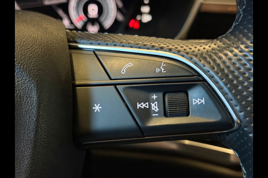 Audi Q3 Sportback 35 TFSI 3X S-Line|PANO|BLACK PAKKET|SFEER|