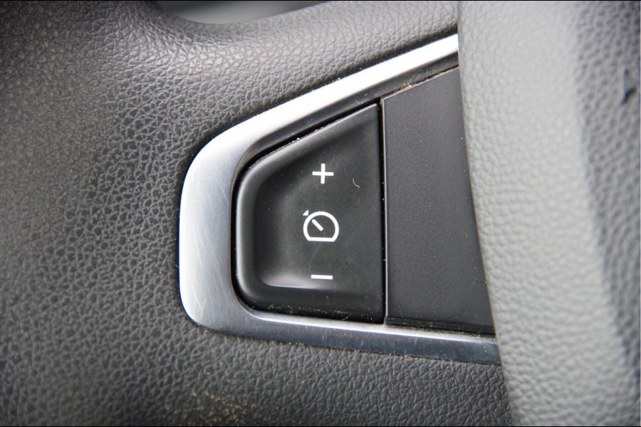 Renault Master T35 2.3 dCi 150PK L2H2 RED, DC-7P, 3.5T TREKHAAK, CAMERA, CRUISE, NAVI, AIRCO, PARKEERSENSOREN, NL AUTO, NAP, DUBBELE CABINE