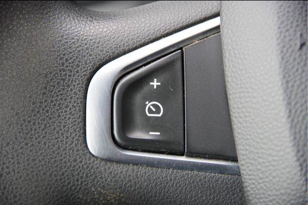 Renault Master T35 2.3 dCi 150PK L2H2 RED, DC-7P, 3.5T TREKHAAK, CAMERA, CRUISE, NAVI, AIRCO, PARKEERSENSOREN, NL AUTO, NAP, DUBBELE CABINE