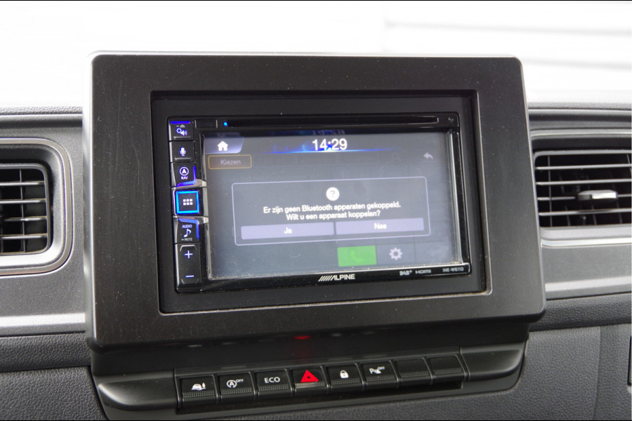 Renault Master T35 2.3 dCi 150PK L2H2 RED, DC-7P, 3.5T TREKHAAK, CAMERA, CRUISE, NAVI, AIRCO, PARKEERSENSOREN, NL AUTO, NAP, DUBBELE CABINE