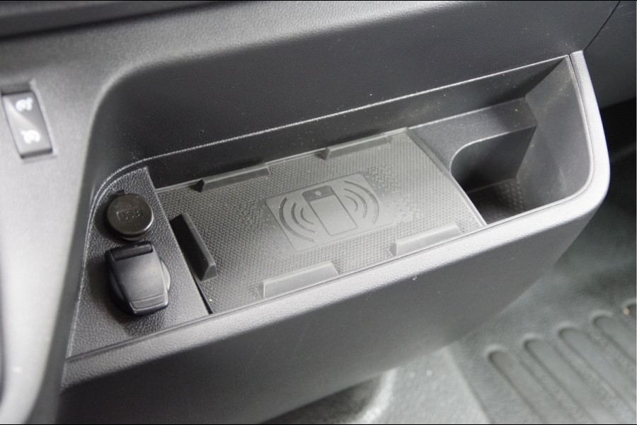 Renault Master T35 2.3 dCi 150PK L2H2 RED, DC-7P, 3.5T TREKHAAK, CAMERA, CRUISE, NAVI, AIRCO, PARKEERSENSOREN, NL AUTO, NAP, DUBBELE CABINE