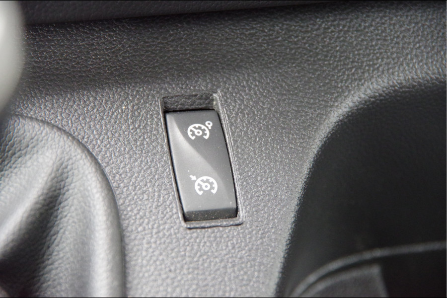 Renault Master T35 2.3 dCi 150PK L2H2 RED, DC-7P, 3.5T TREKHAAK, CAMERA, CRUISE, NAVI, AIRCO, PARKEERSENSOREN, NL AUTO, NAP, DUBBELE CABINE