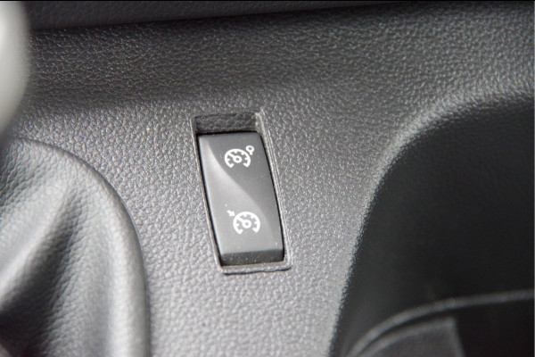 Renault Master T35 2.3 dCi 150PK L2H2 RED, DC-7P, 3.5T TREKHAAK, CAMERA, CRUISE, NAVI, AIRCO, PARKEERSENSOREN, NL AUTO, NAP, DUBBELE CABINE