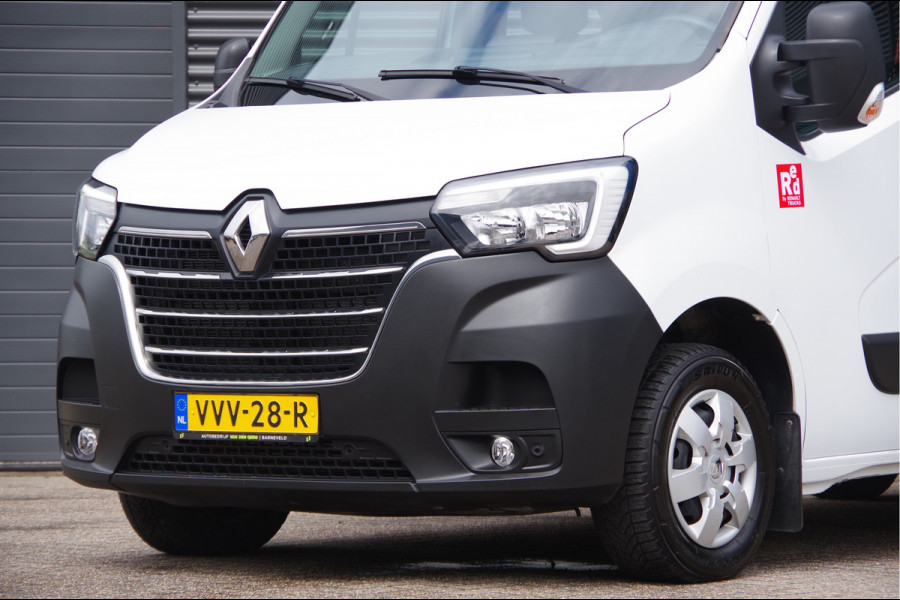 Renault Master T35 2.3 dCi 150PK L2H2 RED, DC-7P, 3.5T TREKHAAK, CAMERA, CRUISE, NAVI, AIRCO, PARKEERSENSOREN, NL AUTO, NAP, DUBBELE CABINE