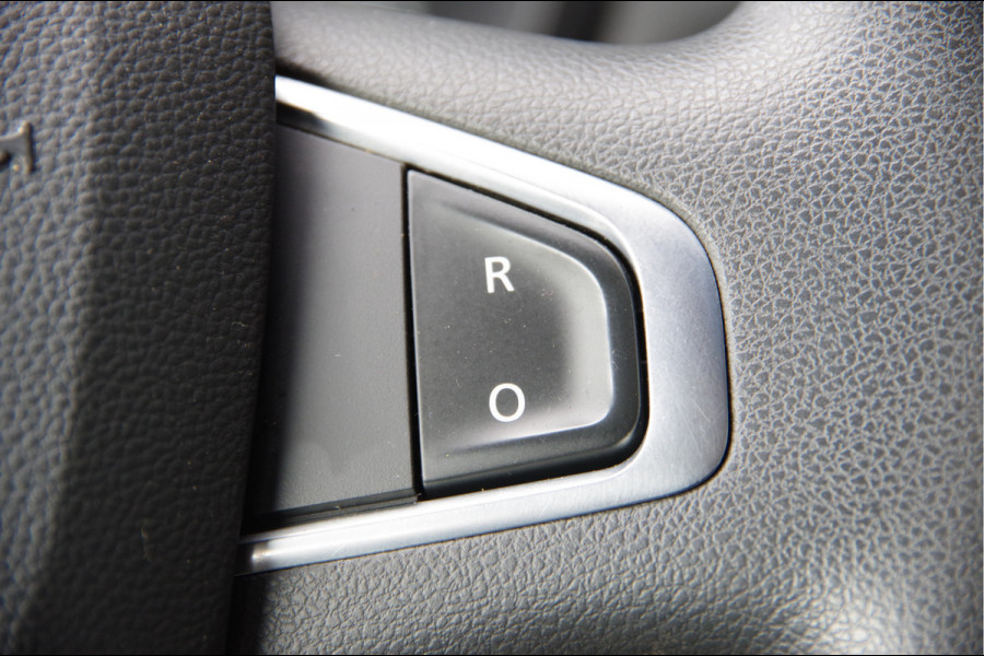 Renault Master T35 2.3 dCi 150PK L2H2 RED, DC-7P, 3.5T TREKHAAK, CAMERA, CRUISE, NAVI, AIRCO, PARKEERSENSOREN, NL AUTO, NAP, DUBBELE CABINE