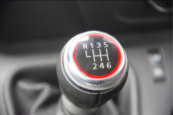 Renault Master T35 2.3 dCi 150PK L2H2 RED, DC-7P, 3.5T TREKHAAK, CAMERA, CRUISE, NAVI, AIRCO, PARKEERSENSOREN, NL AUTO, NAP, DUBBELE CABINE