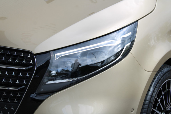 Mercedes-Benz V-Klasse 220d / Lang / DC / New Model / 2x Schuifdeur / Burmester / 360 Camera / NIEUWSTAAT