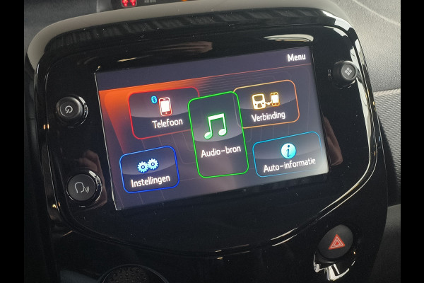 Citroën C1 1.0 VTi Apple/Android uit 2020 Rijklaar + 12 maanden Bovag-garantie Henk Jongen Auto's in Helmond,  al 50 jaar service zoals 't hoort!