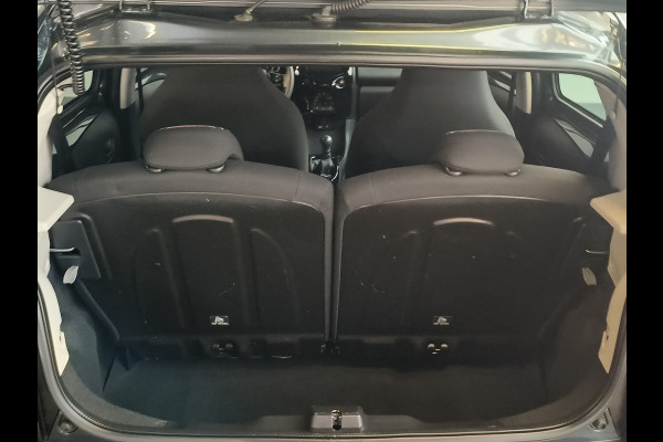 Citroën C1 1.0 VTi Apple/Android uit 2020 Rijklaar + 12 maanden Bovag-garantie Henk Jongen Auto's in Helmond,  al 50 jaar service zoals 't hoort!