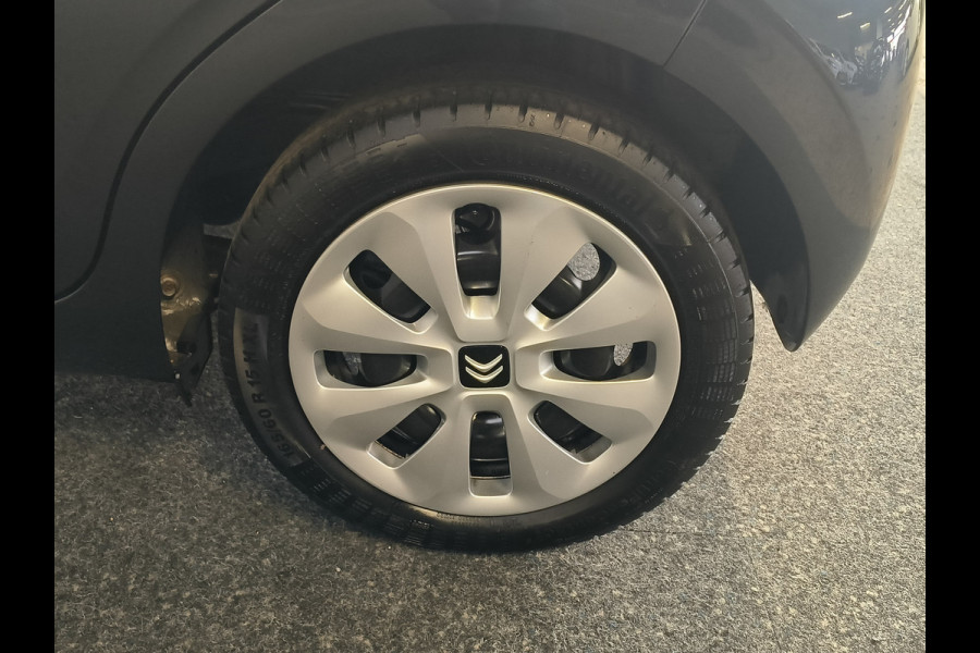 Citroën C1 1.0 VTi Apple/Android uit 2020 Rijklaar + 12 maanden Bovag-garantie Henk Jongen Auto's in Helmond,  al 50 jaar service zoals 't hoort!