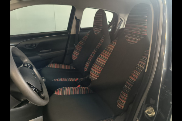 Citroën C1 1.0 VTi Apple/Android uit 2020 Rijklaar + 12 maanden Bovag-garantie Henk Jongen Auto's in Helmond,  al 50 jaar service zoals 't hoort!