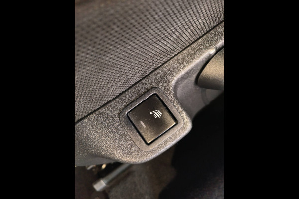 Citroën C1 1.0 VTi Apple/Android uit 2020 Rijklaar + 12 maanden Bovag-garantie Henk Jongen Auto's in Helmond,  al 50 jaar service zoals 't hoort!