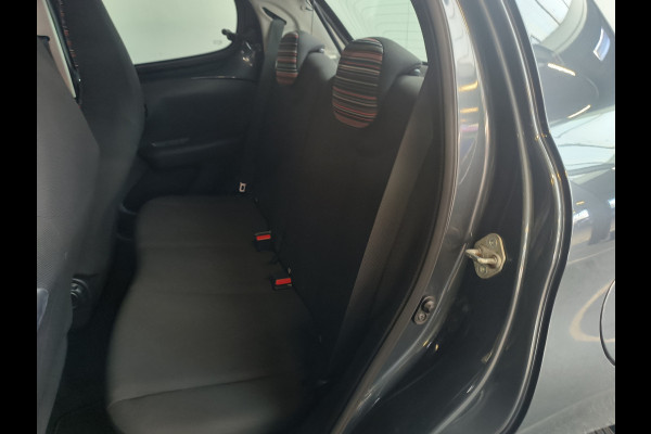 Citroën C1 1.0 VTi Apple/Android uit 2020 Rijklaar + 12 maanden Bovag-garantie Henk Jongen Auto's in Helmond,  al 50 jaar service zoals 't hoort!