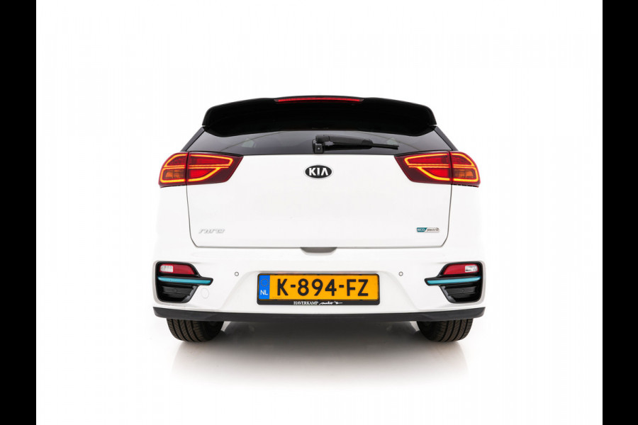 Kia e-Niro ExecutiveLine 64 kWh [ 3-Fase ] {SOH-100%} (INCL-BTW)  Aut.*HEATPUMP | LEATHER | FULL-LED | NAVI-FULLMAP | ADAPTIVE-CRUISE | CAMERA | MEMORY-PACK | LANE-ASSIST | KEYLESS | DIGI-COCKPIT | PRIVACYGLASS | SHIFTPADDLES | 17"ALU*
