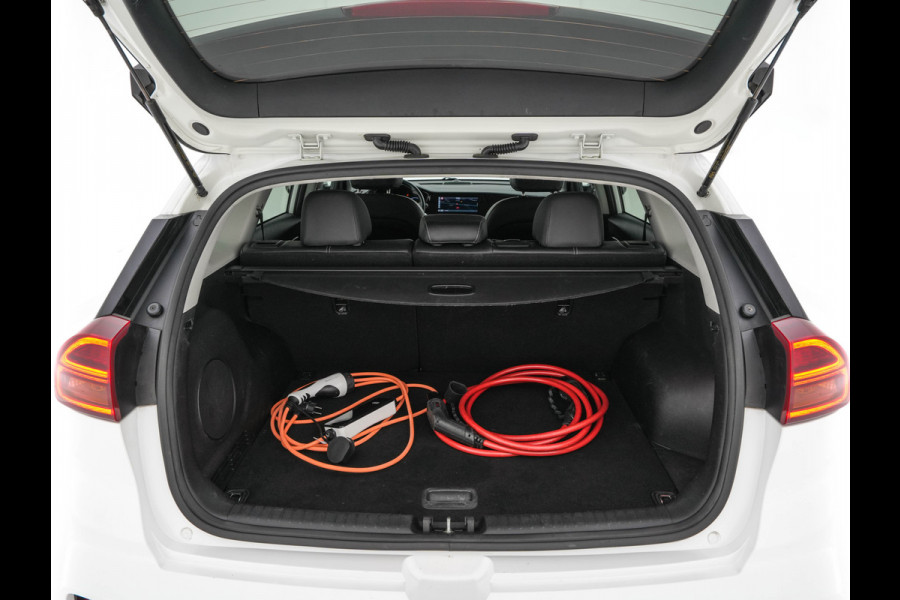 Kia e-Niro ExecutiveLine 64 kWh [ 3-Fase ] {SOH-100%} (INCL-BTW)  Aut.*HEATPUMP | LEATHER | FULL-LED | NAVI-FULLMAP | ADAPTIVE-CRUISE | CAMERA | MEMORY-PACK | LANE-ASSIST | KEYLESS | DIGI-COCKPIT | PRIVACYGLASS | SHIFTPADDLES | 17"ALU*