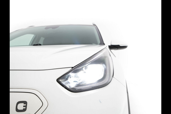 Kia e-Niro ExecutiveLine 64 kWh [ 3-Fase ] {SOH-100%} (INCL-BTW)  Aut.*HEATPUMP | LEATHER | FULL-LED | NAVI-FULLMAP | ADAPTIVE-CRUISE | CAMERA | MEMORY-PACK | LANE-ASSIST | KEYLESS | DIGI-COCKPIT | PRIVACYGLASS | SHIFTPADDLES | 17"ALU*