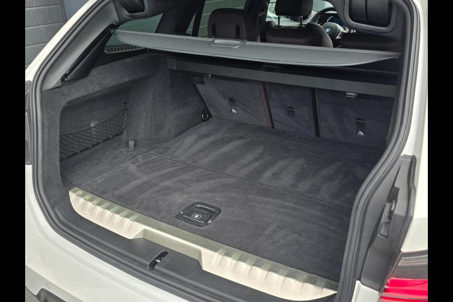 BMW 3 Serie Touring 330e M-Sport Panoramadak|Headup|Memorystoelen|Camera|Carplay|Cruise|Sfeerverlichting