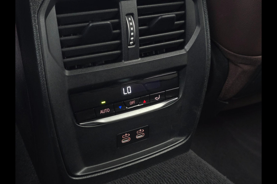 BMW 3 Serie Touring 330e M-Sport Panoramadak|Headup|Memorystoelen|Camera|Carplay|Cruise|Sfeerverlichting