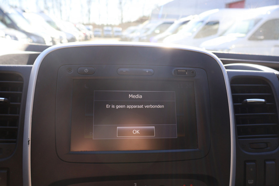 Renault Trafic 2.0 dCi 120pk L2 H1 Airco Navigatie