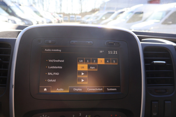 Renault Trafic 2.0 dCi 120pk L2 H1 Airco Navigatie