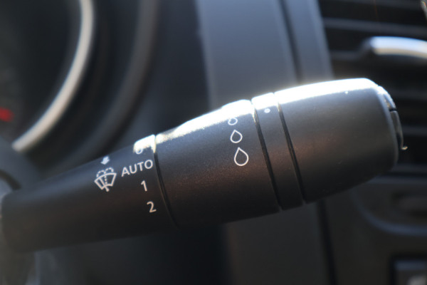 Renault Trafic 2.0 dCi 120pk L2 H1 Airco Navigatie