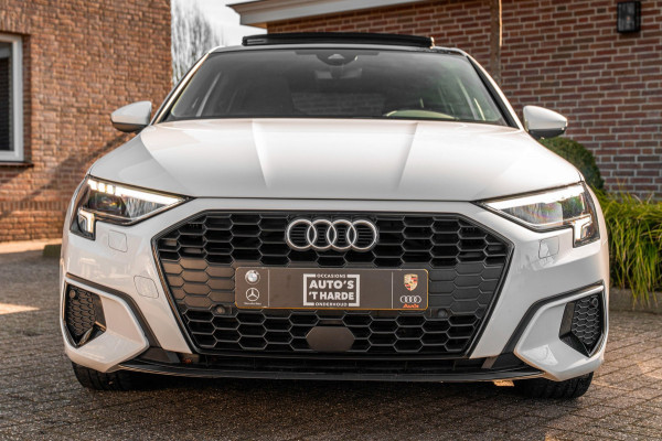 Audi A3 Sportback Business Edition 110 PK Aut. Pano Bang en Olufsen Black Optic Trekhaak 17''