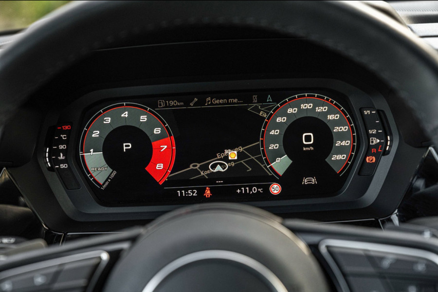 Audi A3 Sportback Business Edition 110 PK Aut. Pano Bang en Olufsen Black Optic Trekhaak 17''