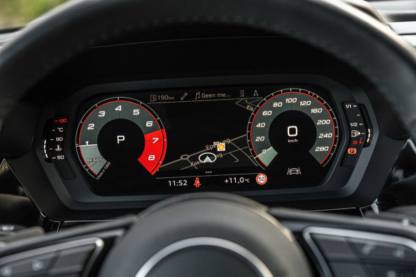 Audi A3 Sportback Business Edition 110 PK Aut. Pano Bang en Olufsen Black Optic Trekhaak 17''