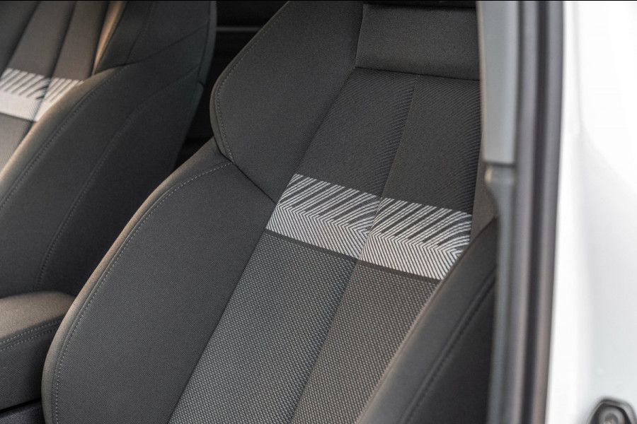 Audi A3 Sportback Business Edition 110 PK Aut. Pano Bang en Olufsen Black Optic Trekhaak 17''