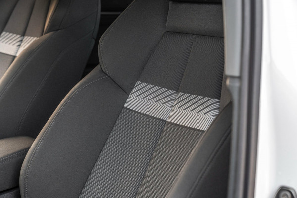 Audi A3 Sportback Business Edition 110 PK Aut. Pano Bang en Olufsen Black Optic Trekhaak 17''